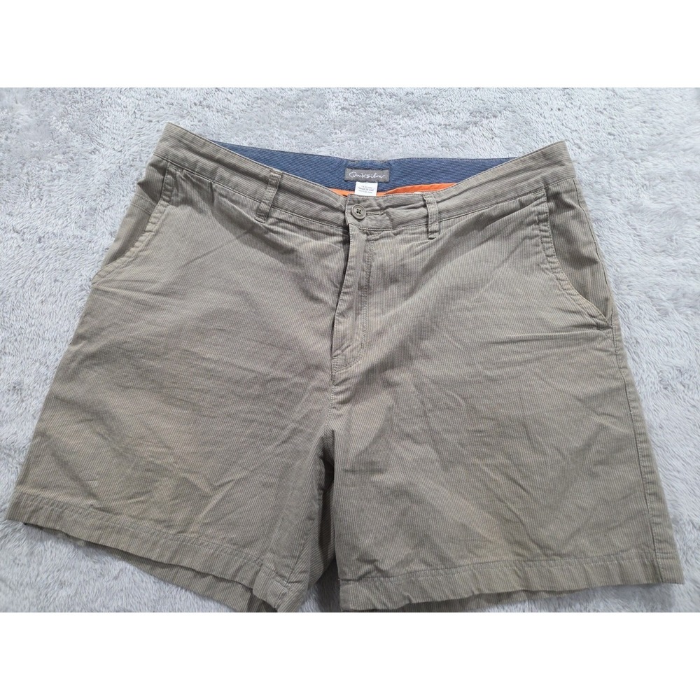 Quicksilver mens shorts  Shorts light olive green Striped Size 36X6 Chino